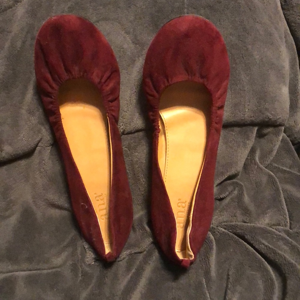a.n.a. maroon ballet flats • size 10
